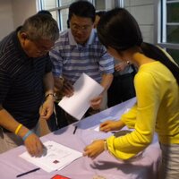 钢琴老师王思廷担当来宾接待